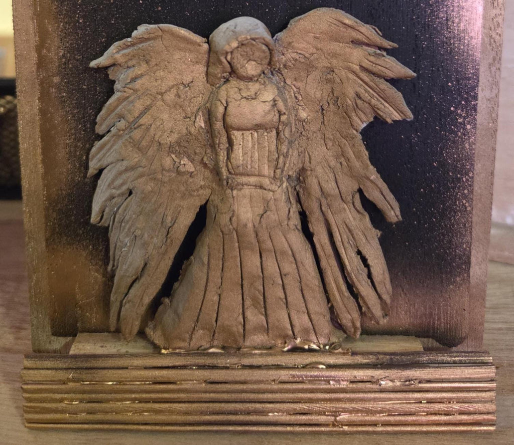 Ange protecteur en argile fait main, décoration murale artisanale