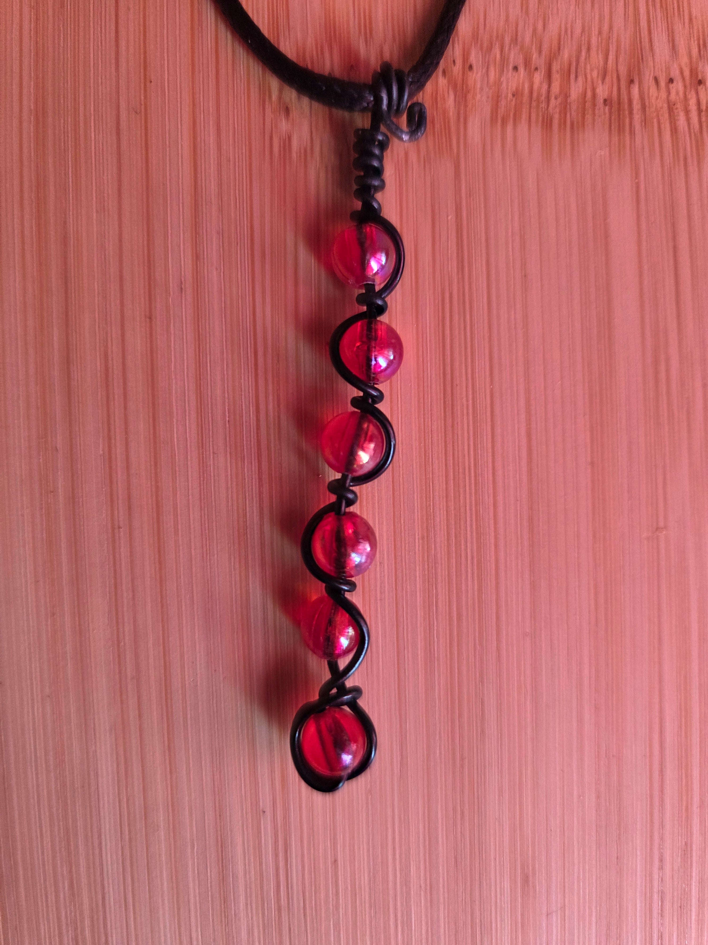 Collier perles rouges fait main