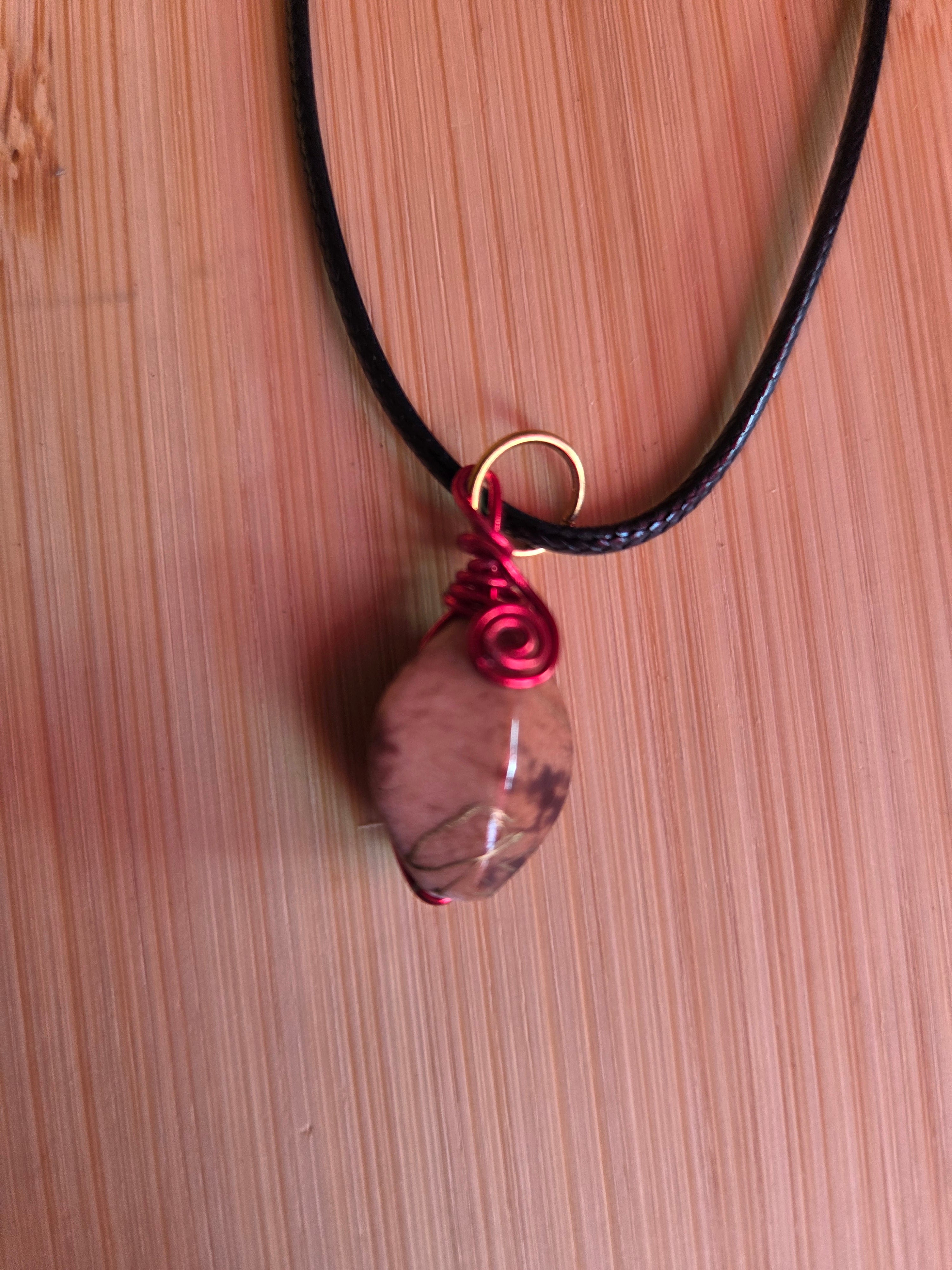 Collier grosse perle et fil métallique fait main