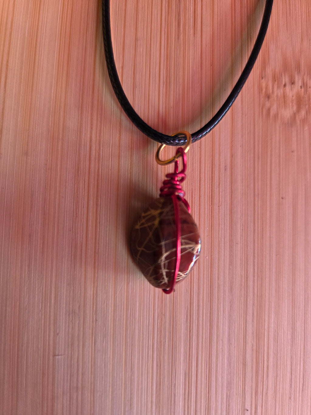 Collier grosse perle et fil métallique fait main