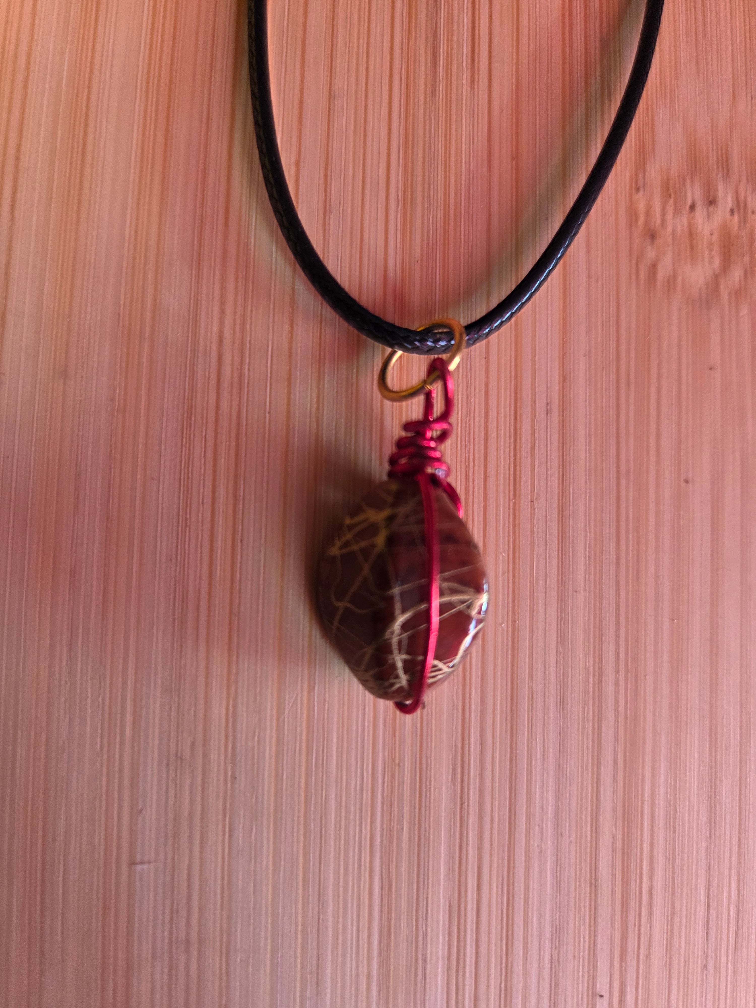 Collier grosse perle et fil métallique fait main